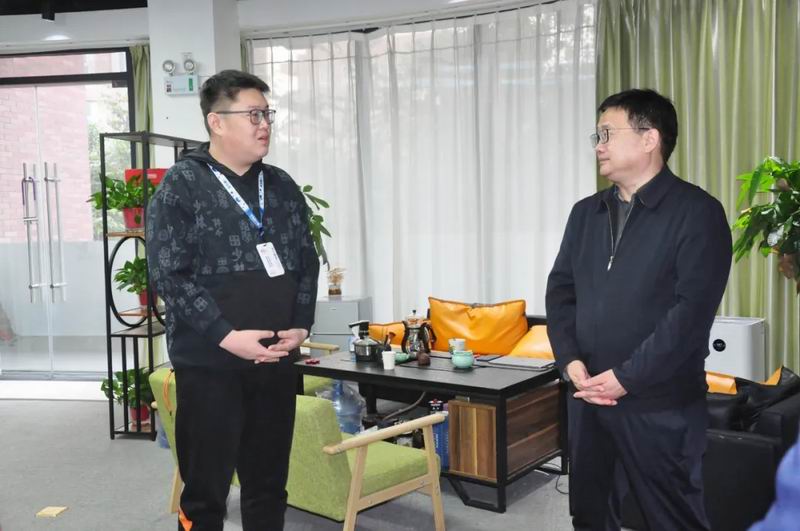 1641458254774593.jpg 640.webp (6).jpg