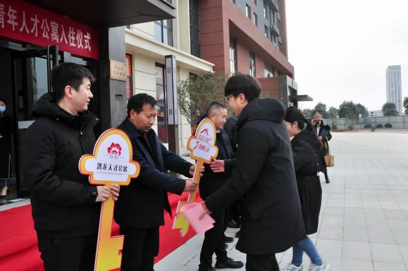 1648437087680299.jpg 640 (6).jpg